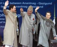 Sonia Gandhi, Omar Abdullah & Farooq Abdullah: Good-bye Pandits!