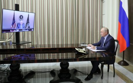 Vladimir Putin & Joe Biden (Dec. 2021).
